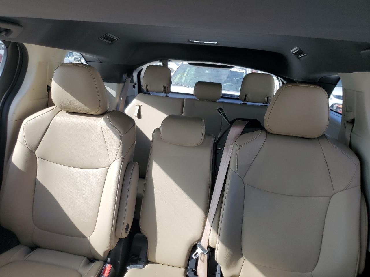 2022 Toyota Sienna - Image 10