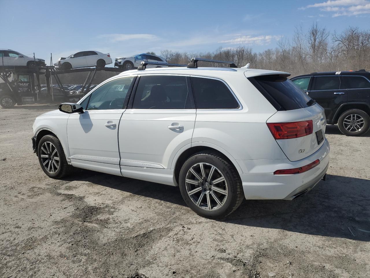 2017 Audi Q7 - Image 2