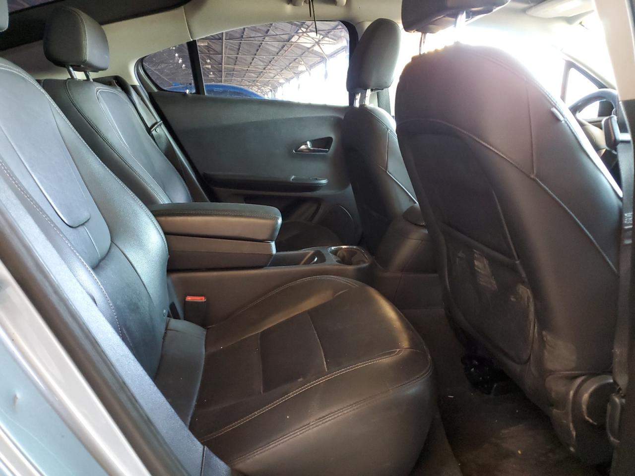 2013 Chevrolet Volt - Image 10