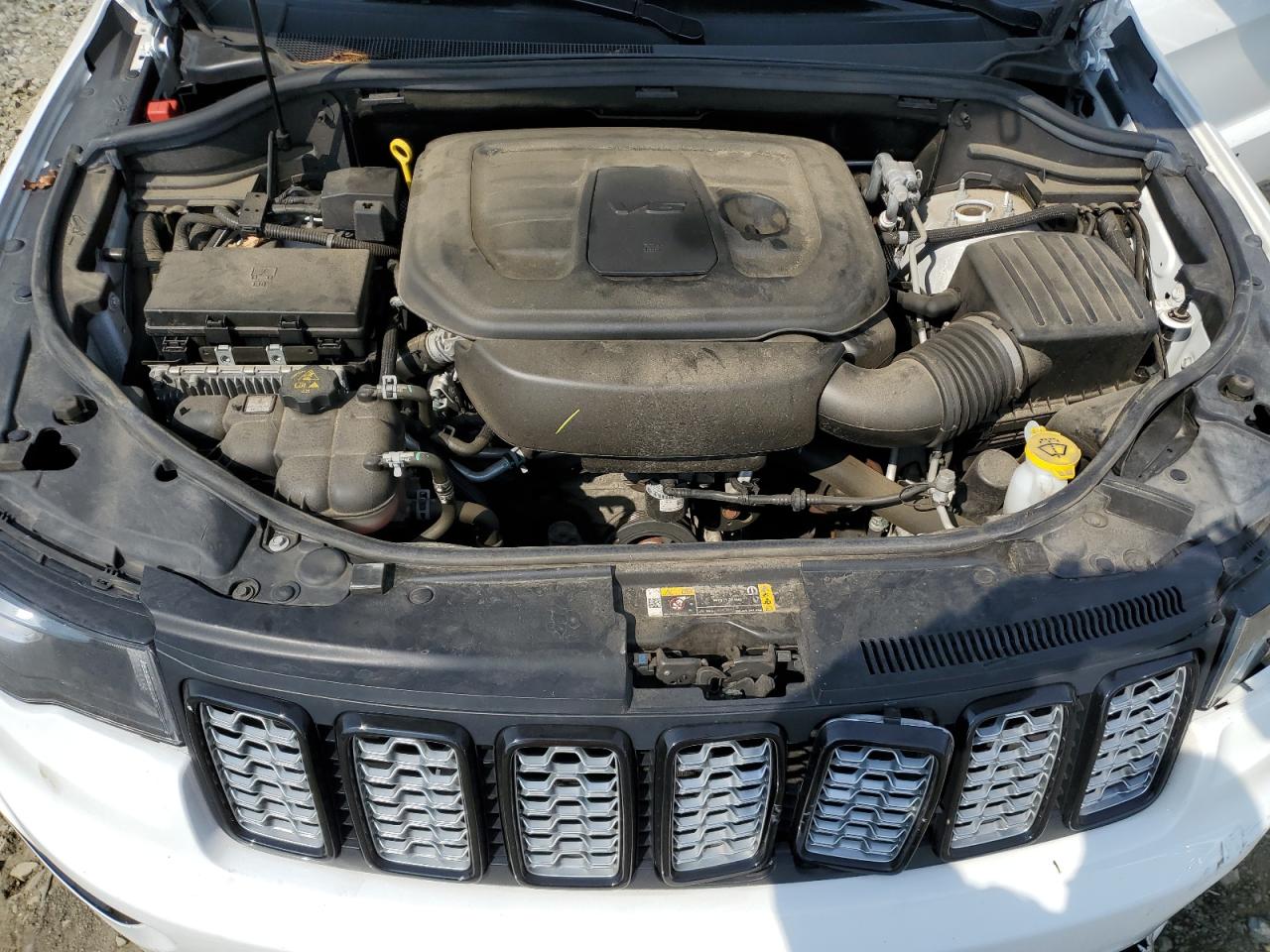 2021 Jeep Grand Cherokee - Image 12