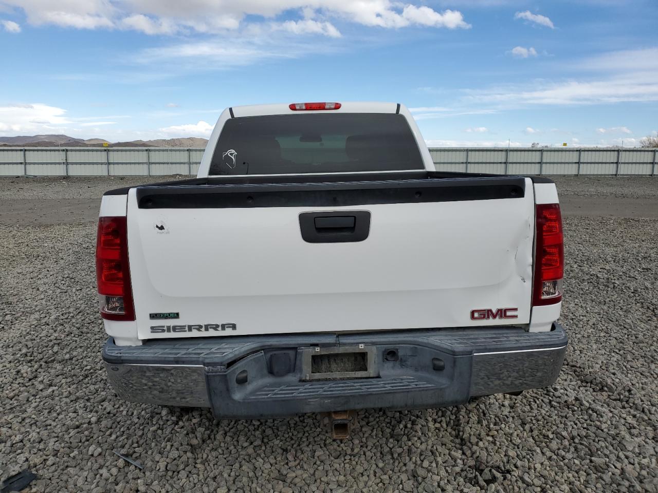 2011 GMC Sierra - Image 6