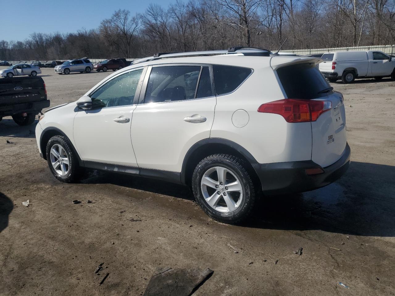 2014 Toyota RAV 4 - Image 2