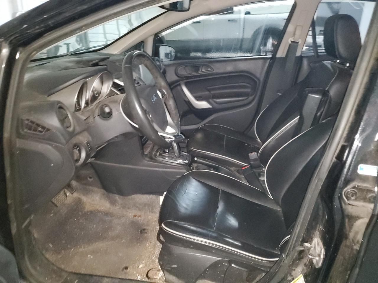 2011 Ford Fiesta - Image 7