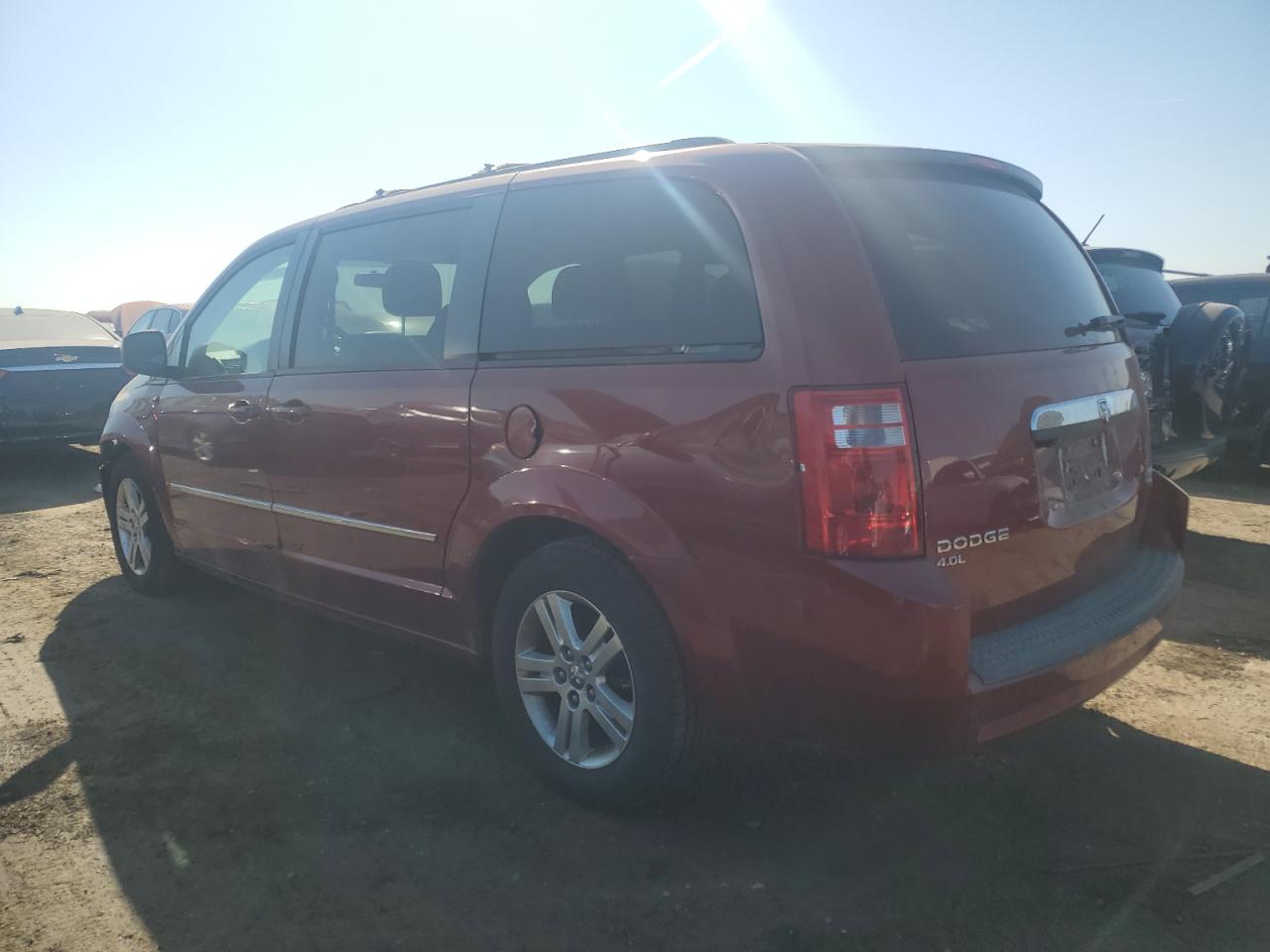 2010 Dodge Caravan - Image 2