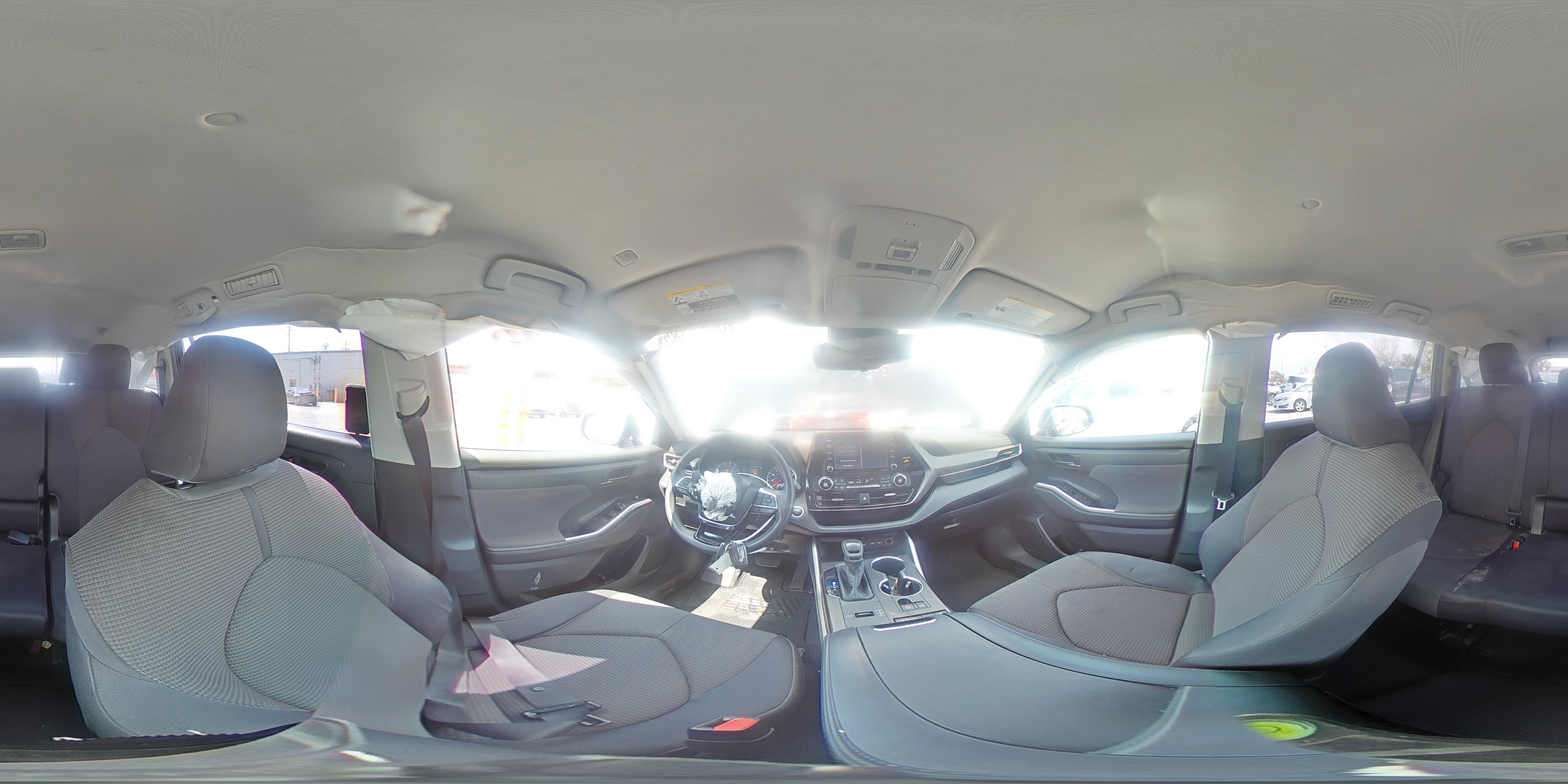 2020 Toyota Highlander - Image 13