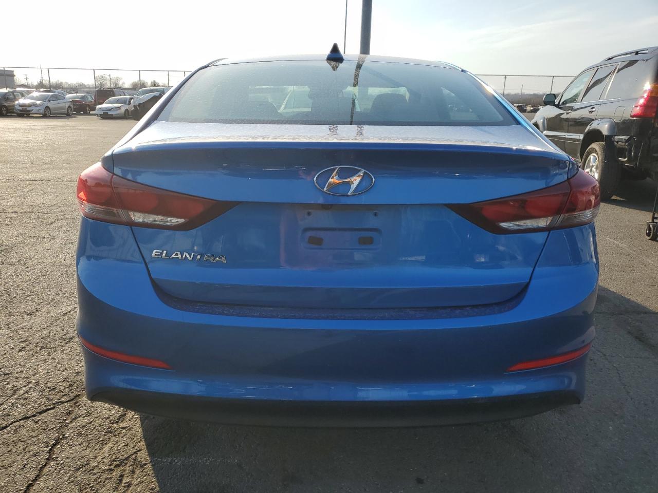 2018 Hyundai Elantra - Image 6