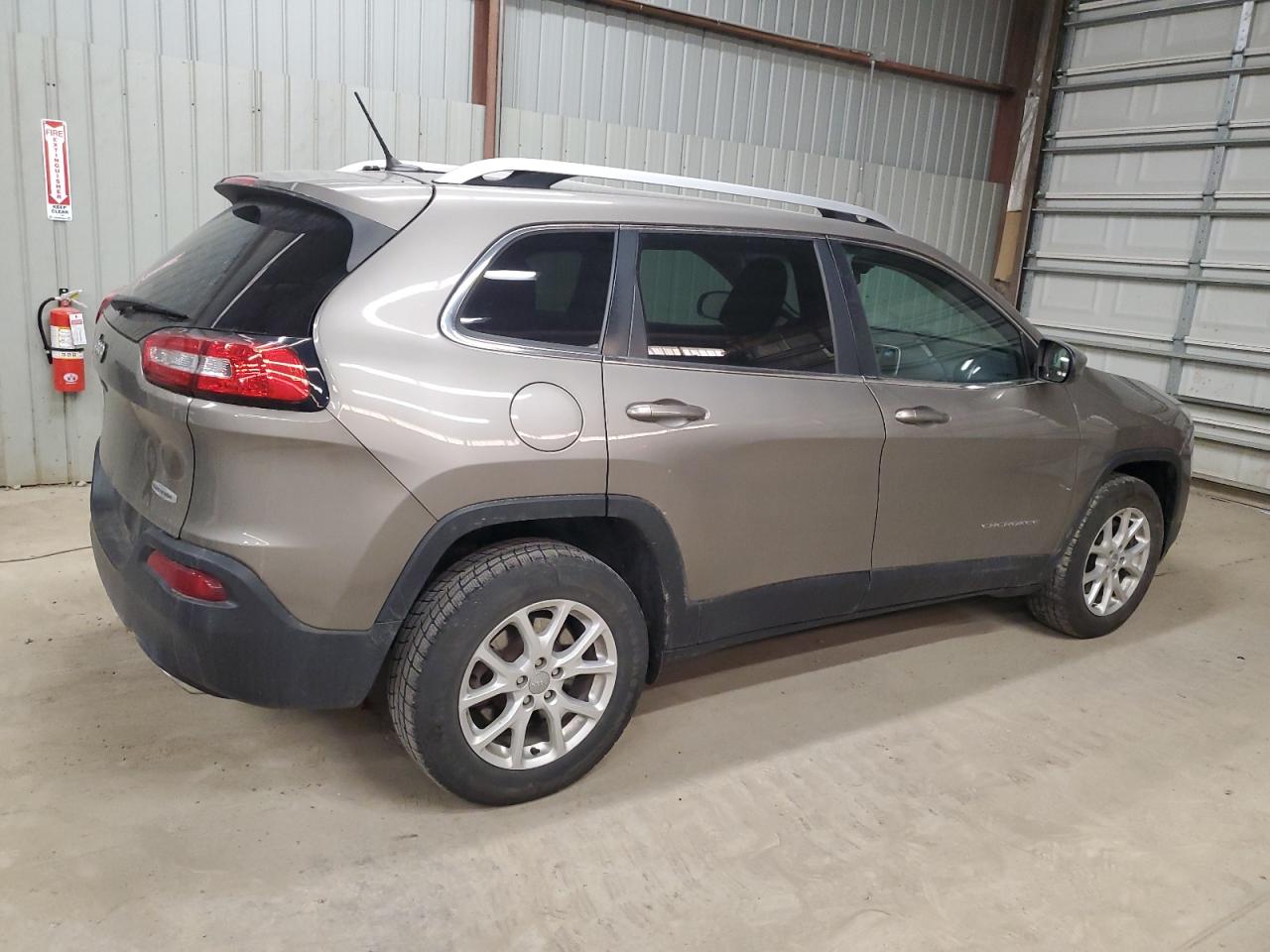 2018 Jeep Grand Cherokee - Image 3