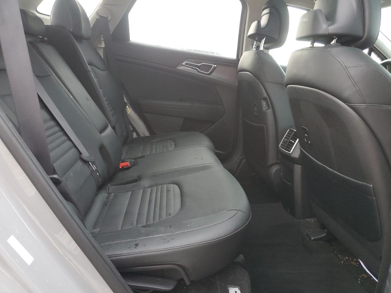 2023 Kia Sportage - Image 10