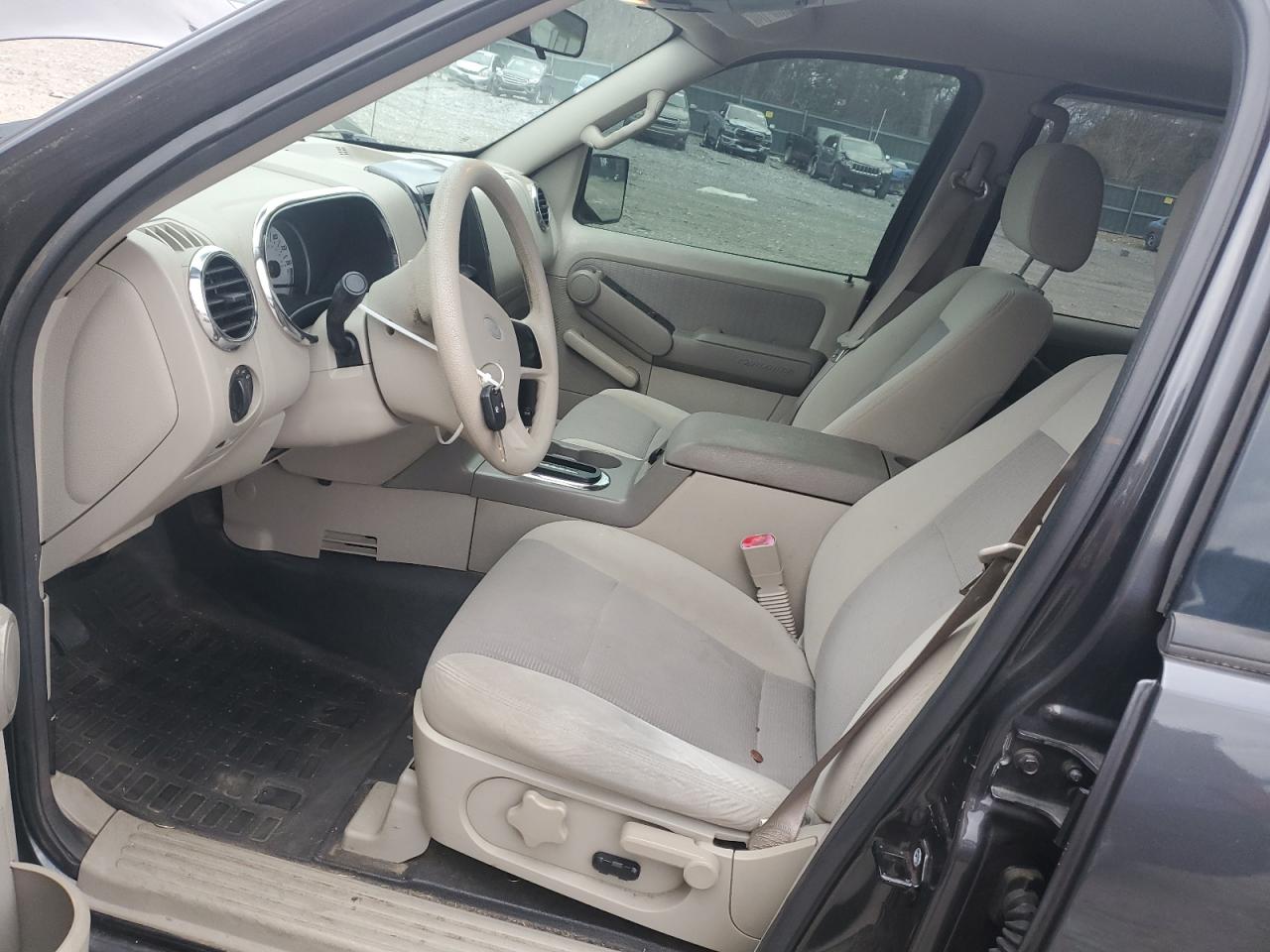 2007 Ford Explorer - Image 7