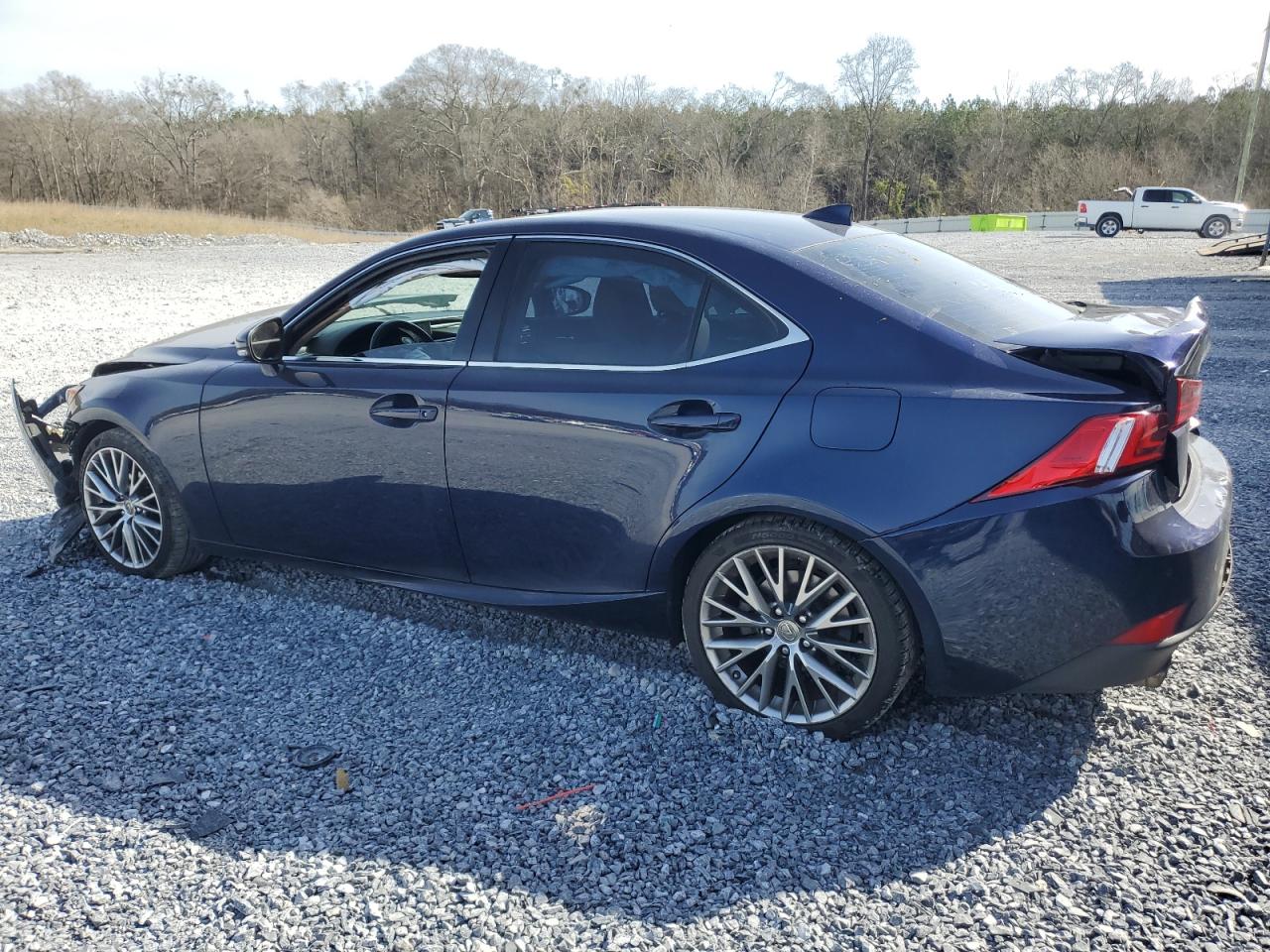 2015 Lexus IS - Image 2