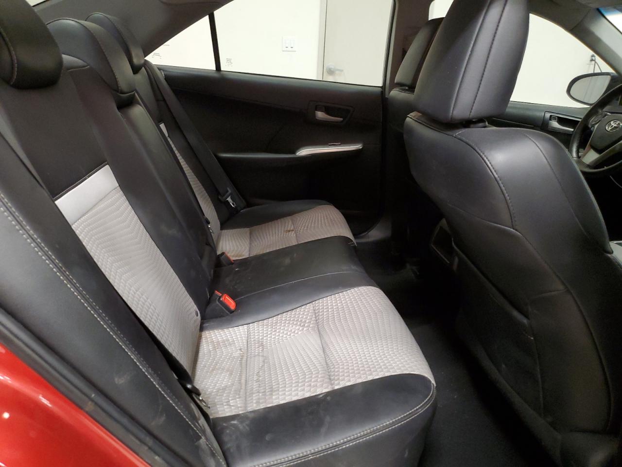 2013 Toyota Camry - Image 10