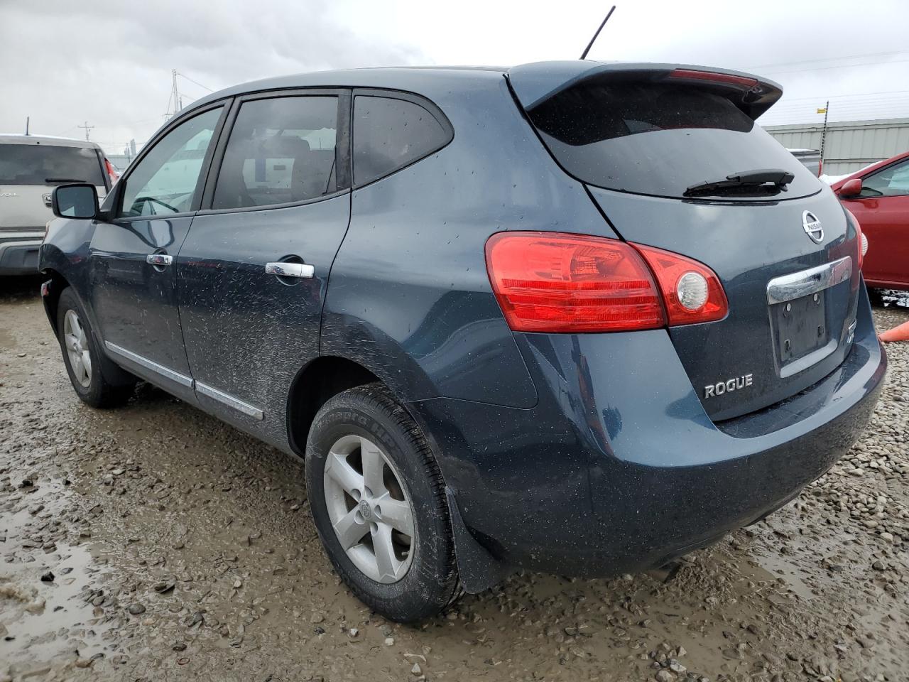 2012 Nissan Rogue - Image 2