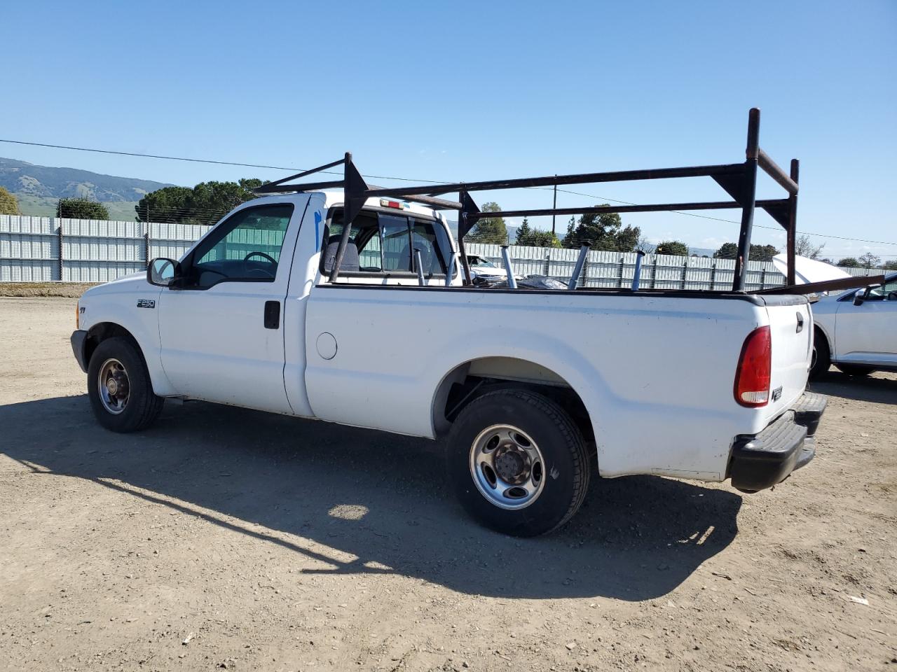 2000 Ford F250 - Image 2