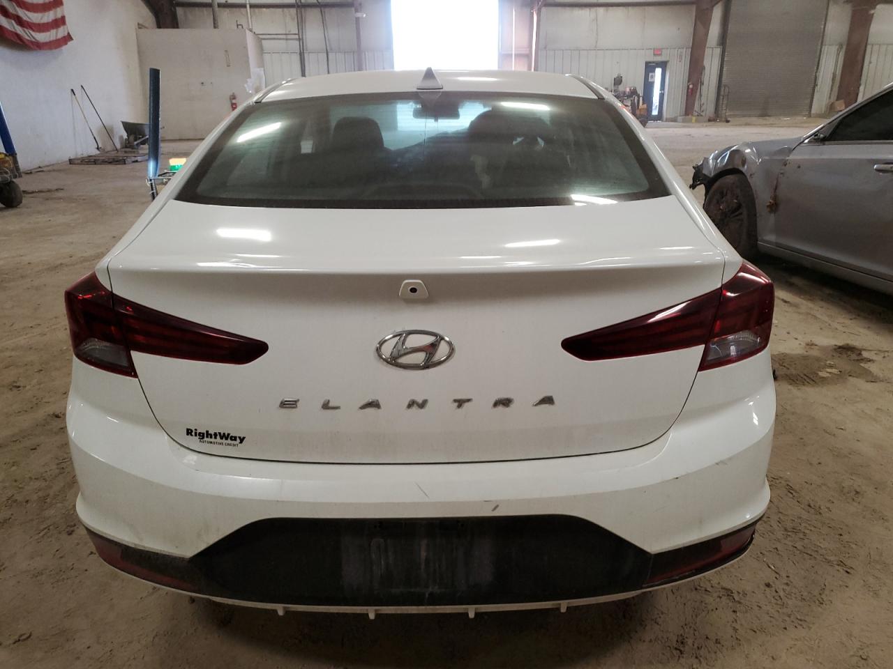 2020 Hyundai Elantra - Image 6