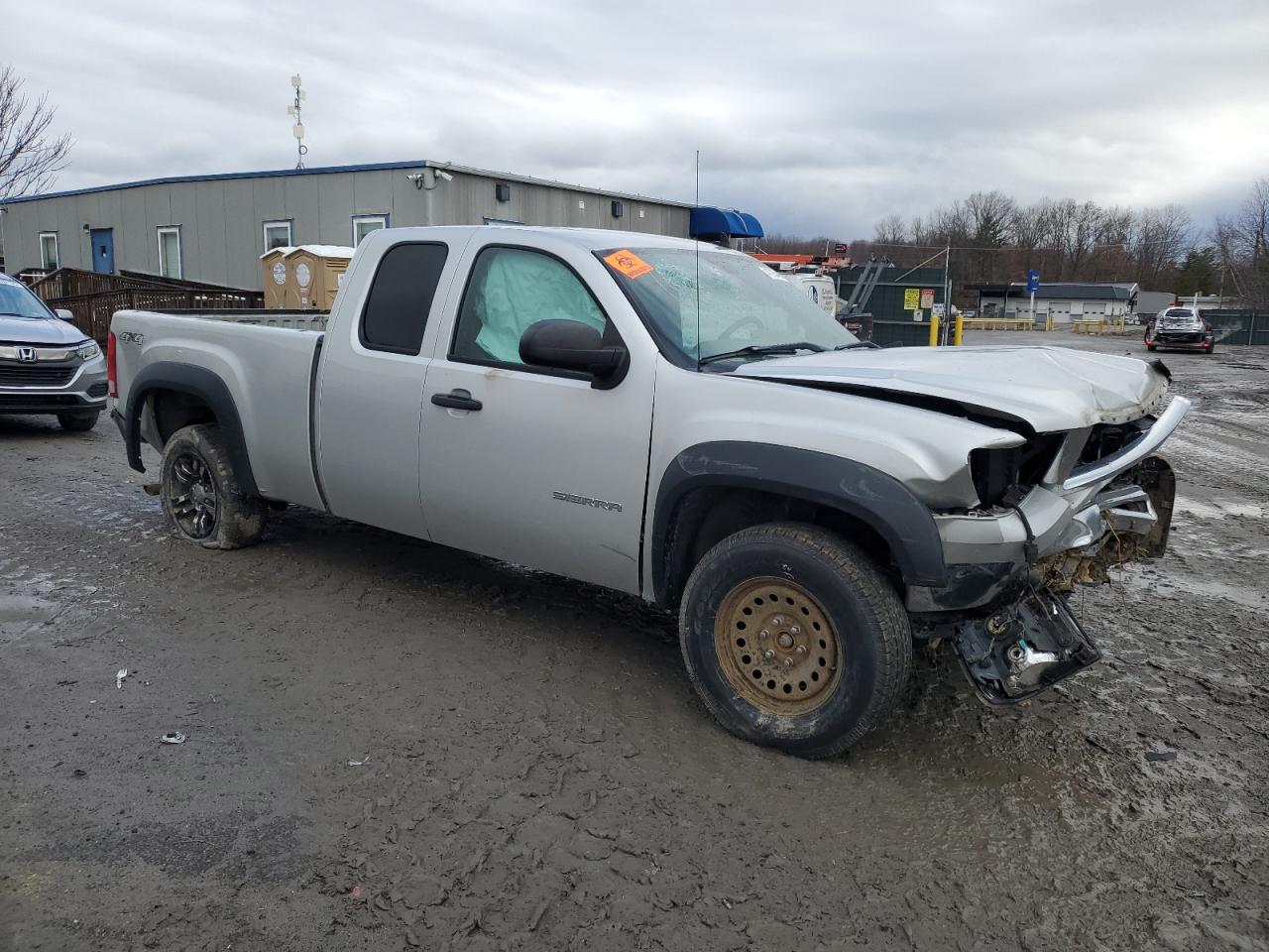 2011 GMC Sierra - Image 4