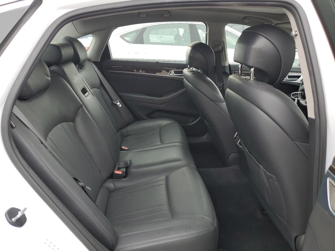 2018 Genesis G80 - Image 10