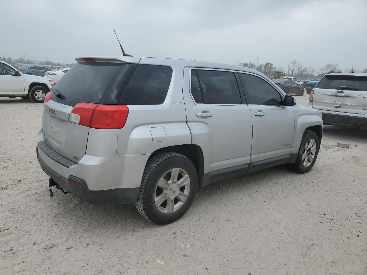 2012 GMC Terrain - Image 3