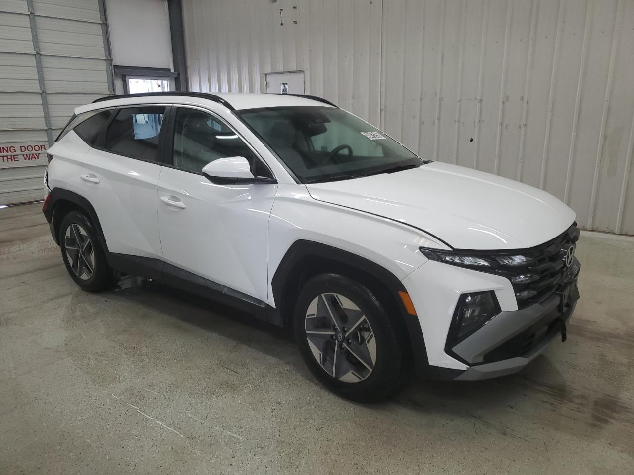 2025 Hyundai Tucson - Image 4