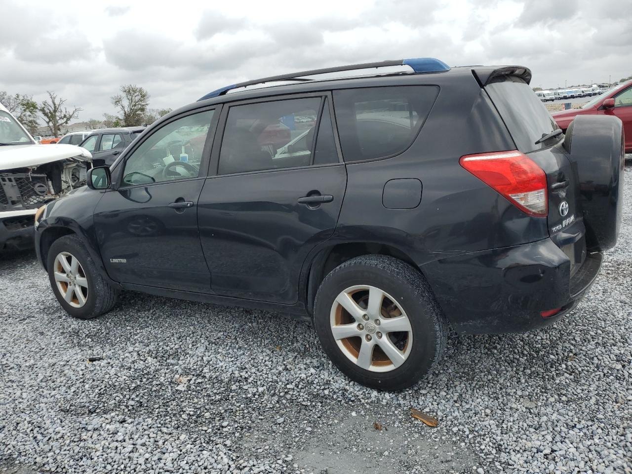 2006 Toyota RAV 4 - Image 2