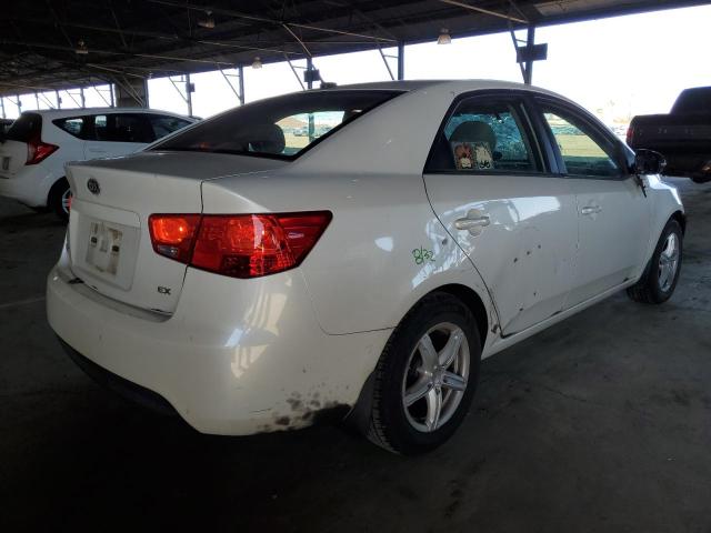  KIA FORTE 2012 Белы