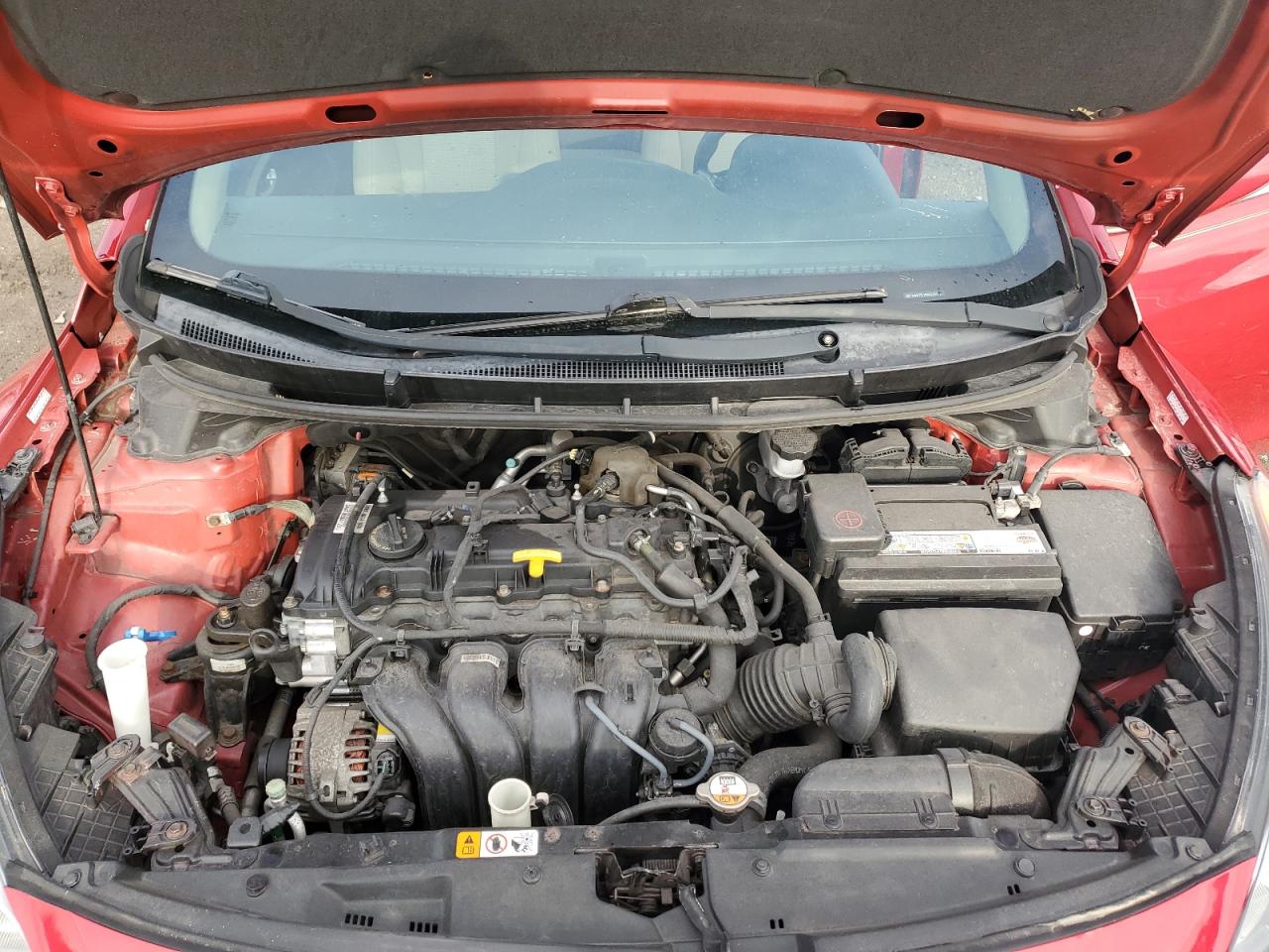 2016 Hyundai Elantra - Image 12