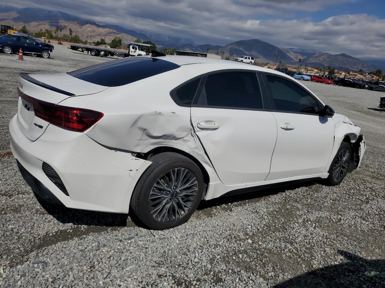 2024 Kia Forte - Image 3