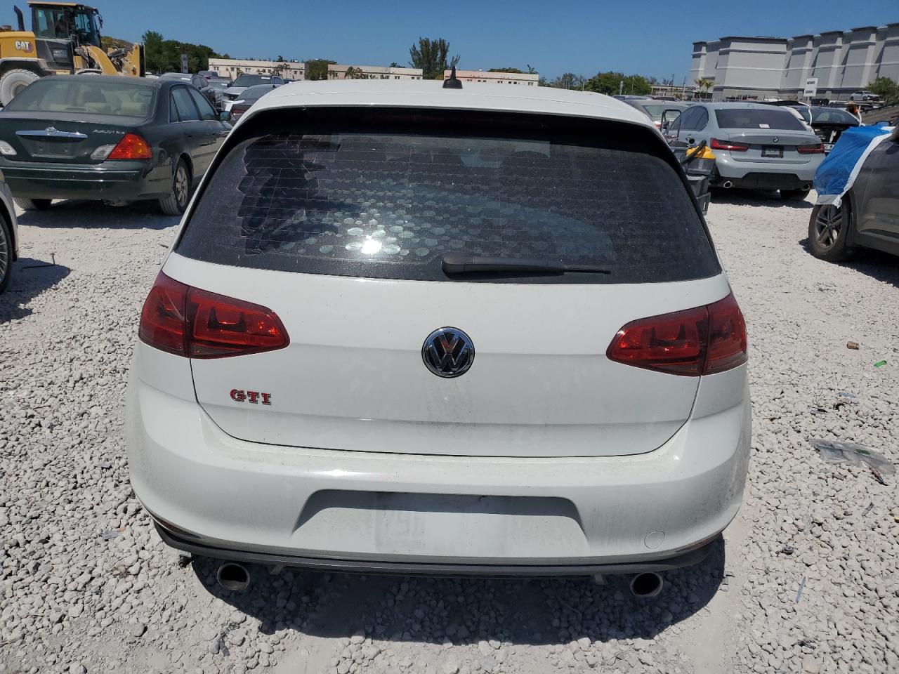 2017 Volkswagen GTI - Image 6
