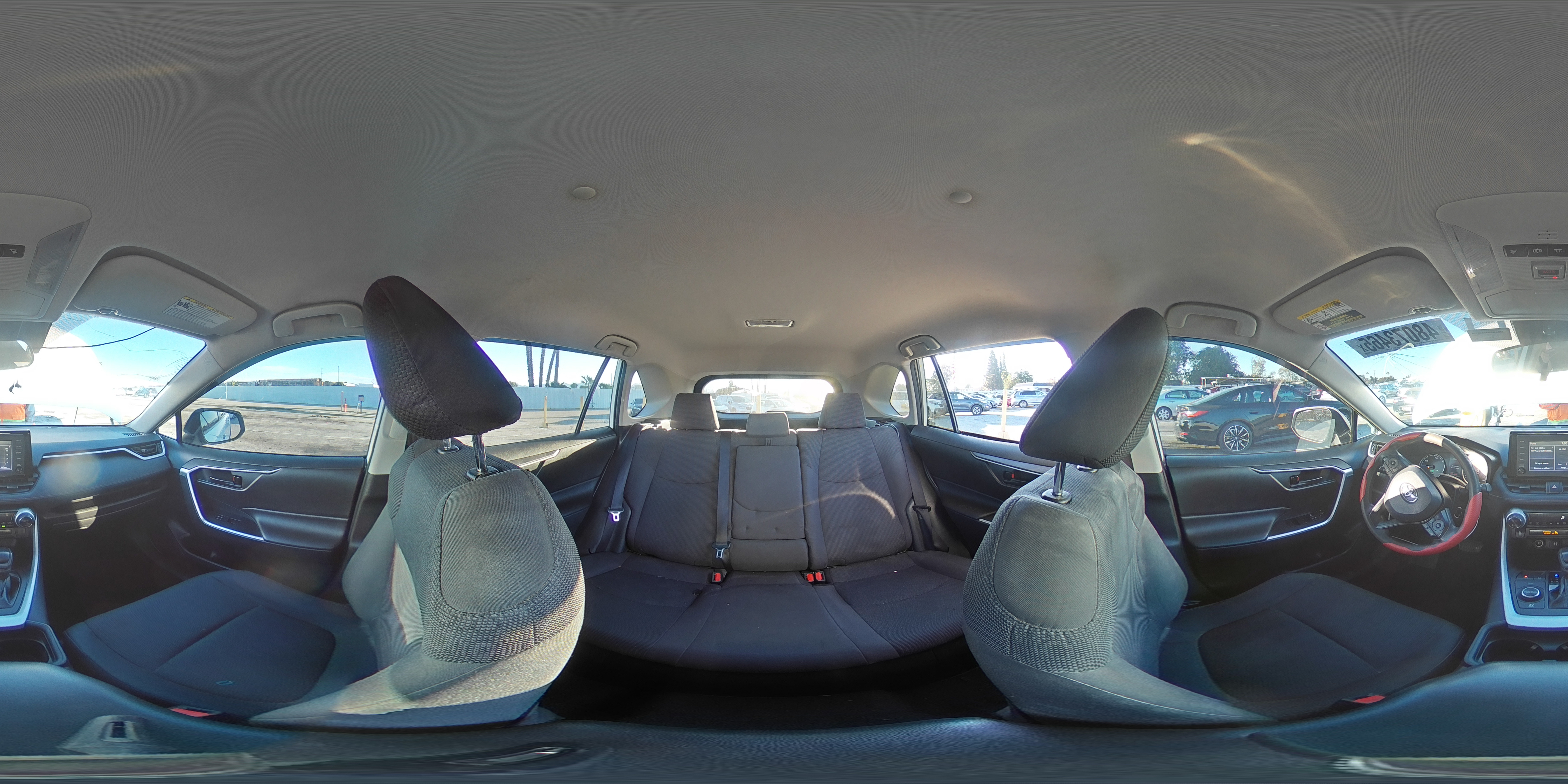 2019 Toyota RAV 4 - Image 13