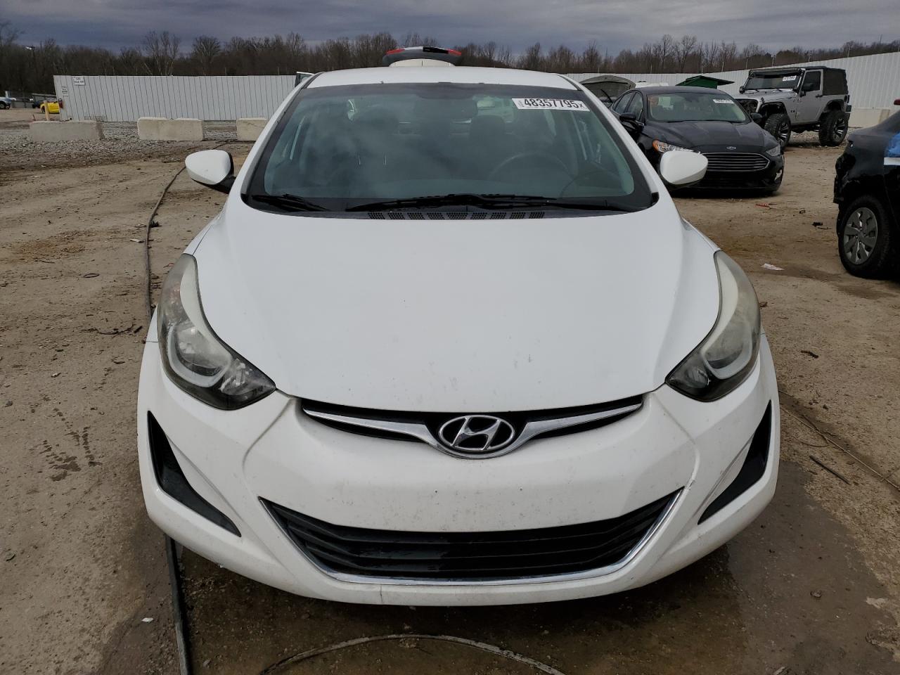 2014 Hyundai Elantra - Image 5