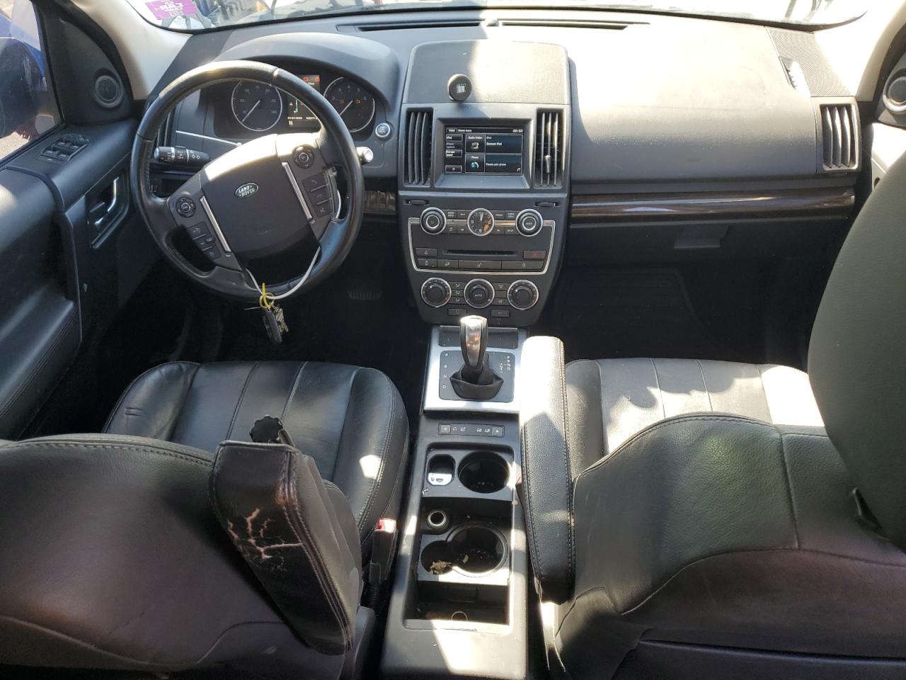 2014 Land Rover LR2 - Image 8