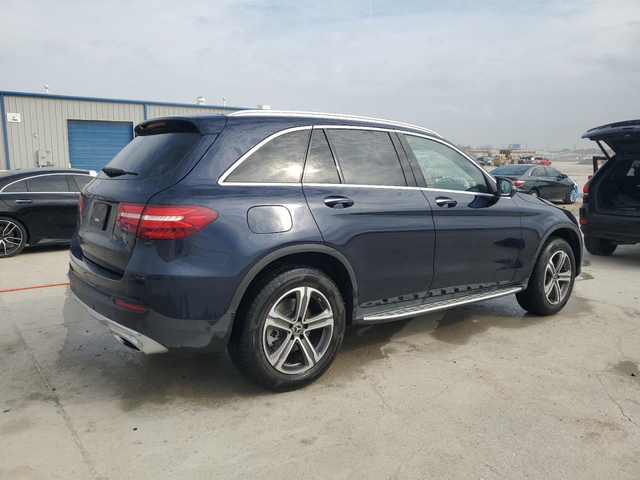 2018 Mercedes-Benz GLC - Image 3