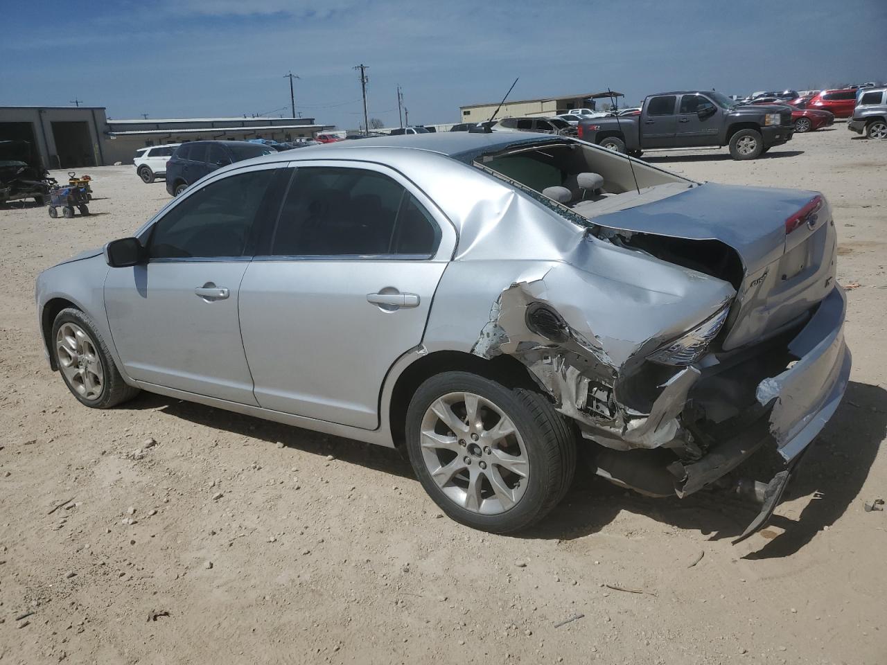 2010 Ford Fusion - Image 2