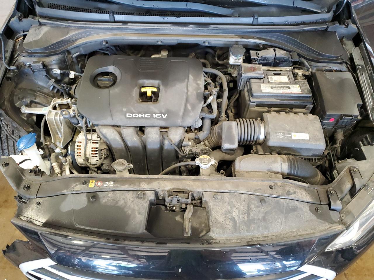 2017 Hyundai Elantra - Image 11