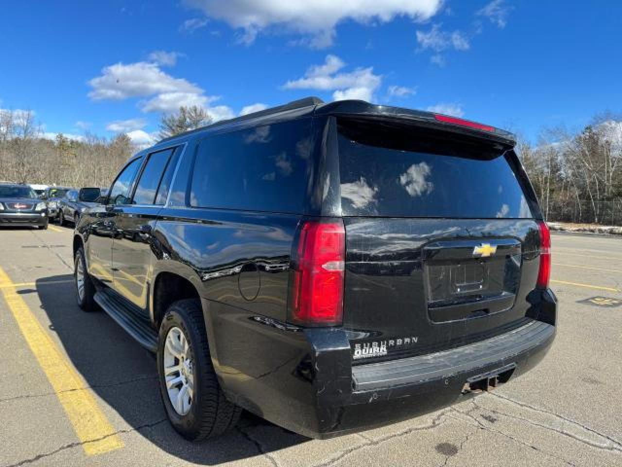 2015 Chevrolet Suburban - Image 3