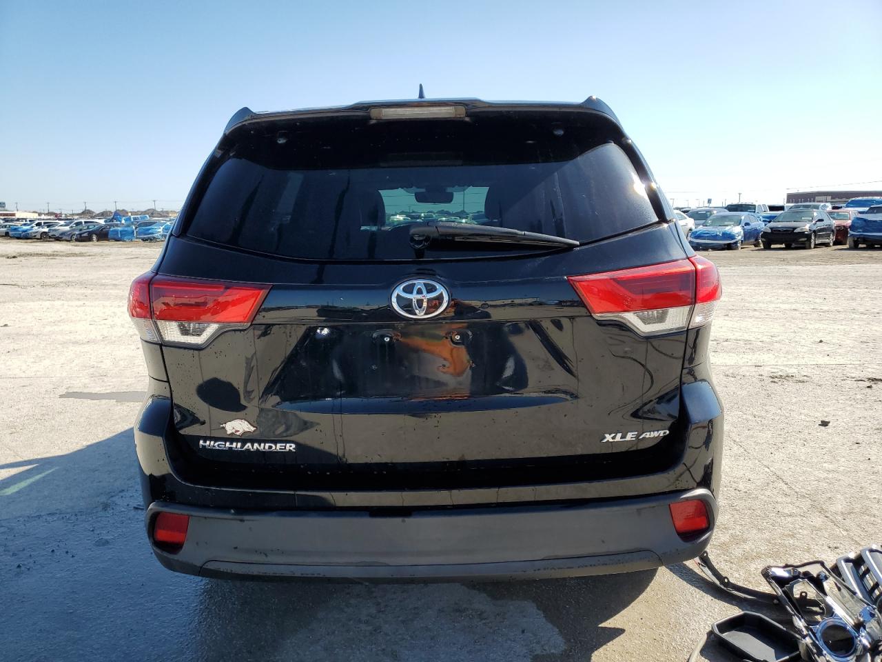 2019 Toyota Highlander - Image 6