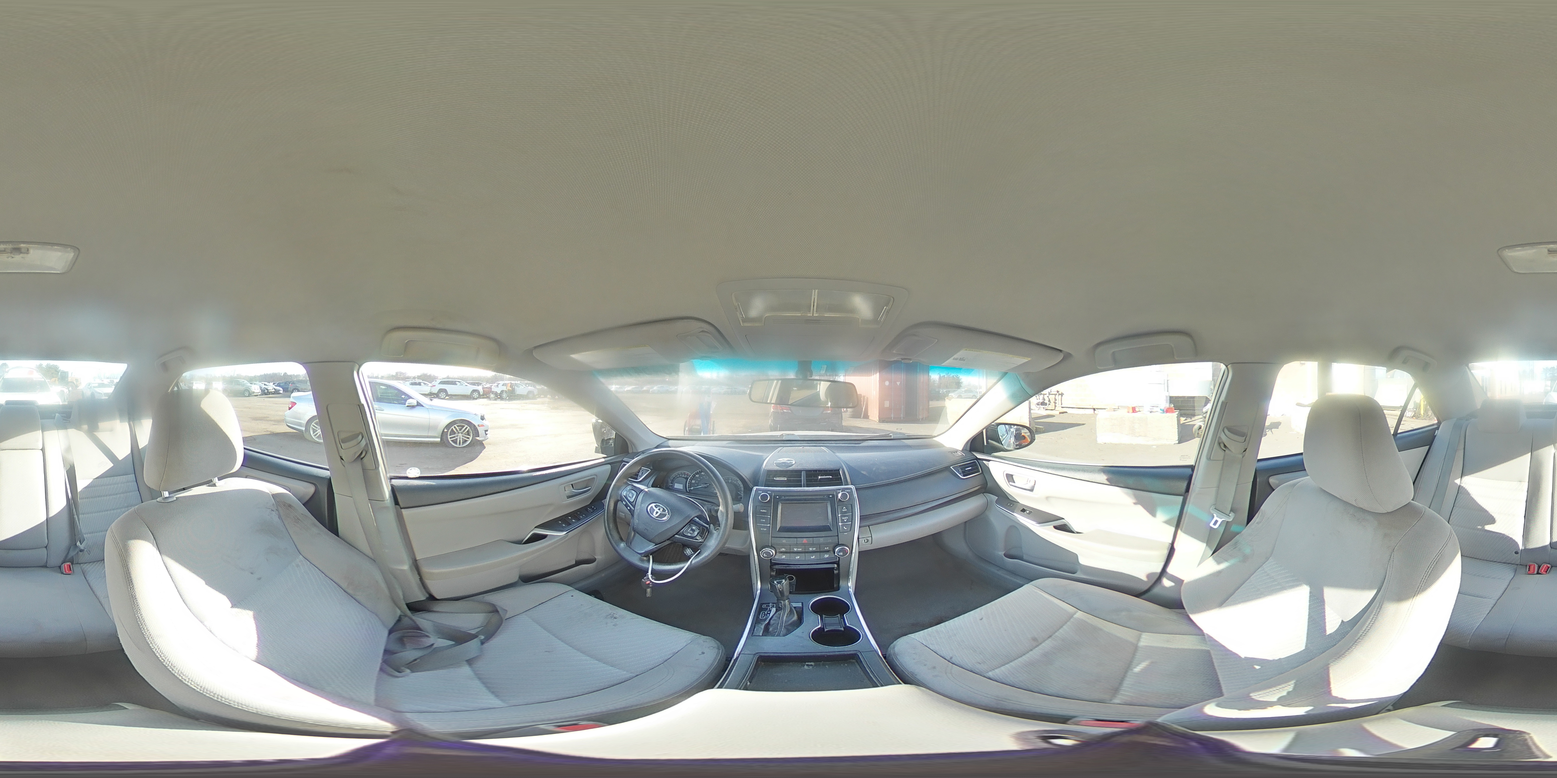 2015 Toyota Camry - Image 14