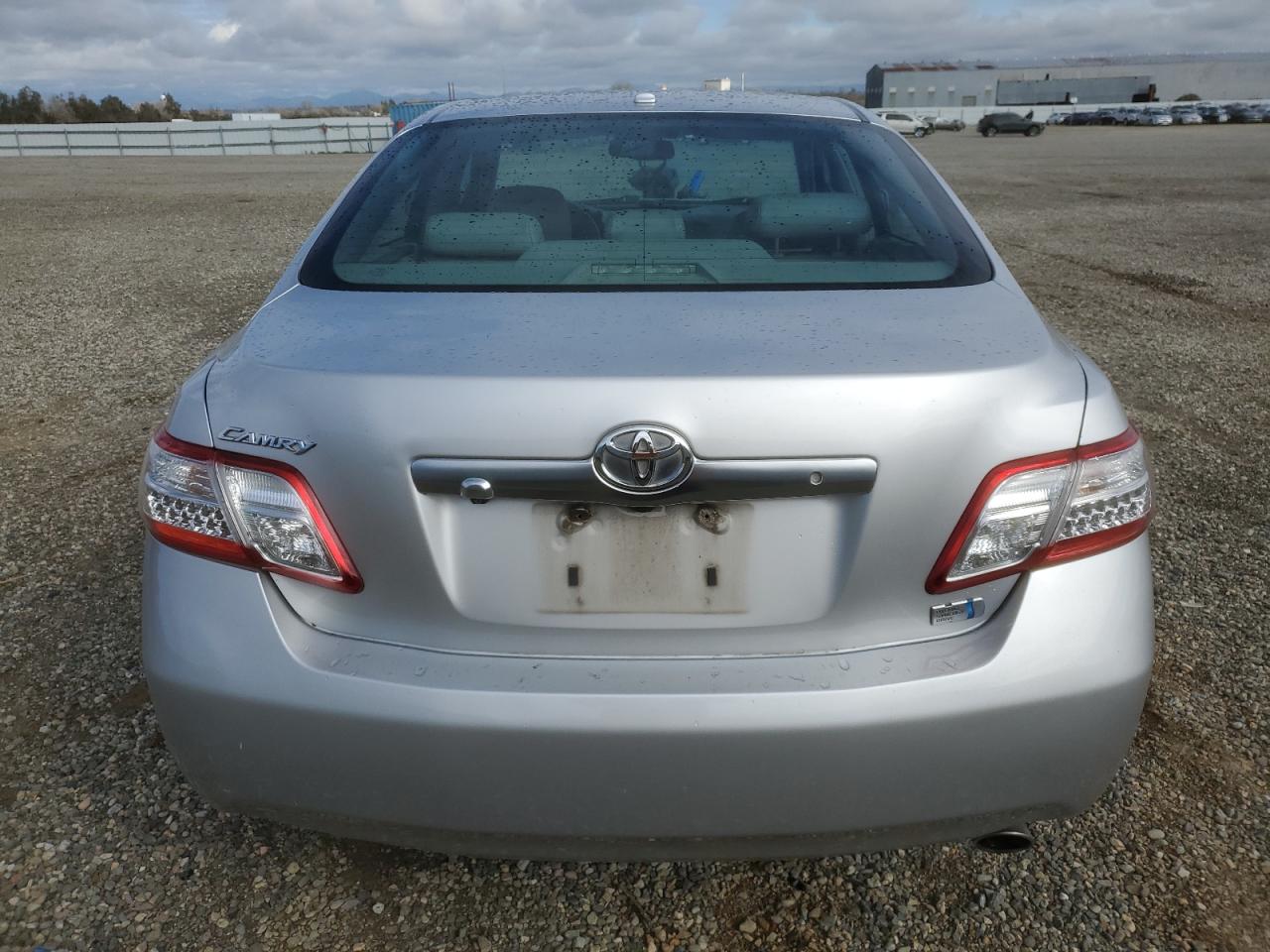 2011 Toyota Camry - Image 6