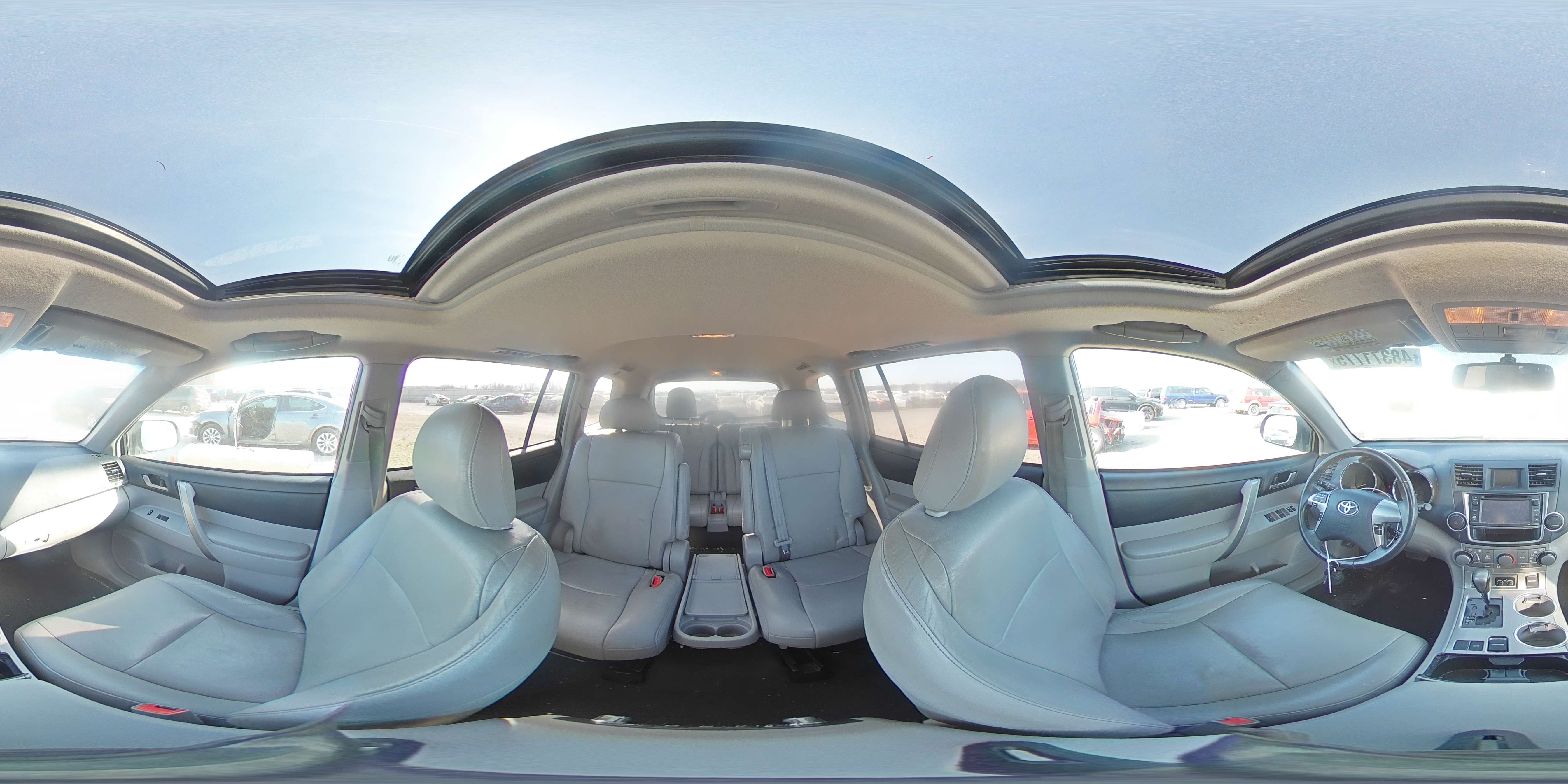 2013 Toyota Highlander - Image 14