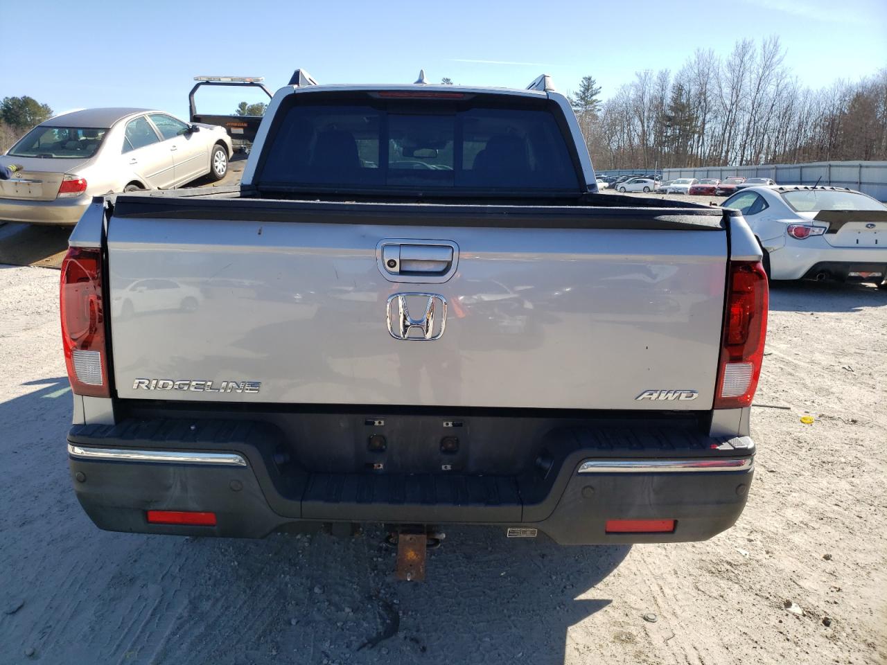 2017 Honda Ridgeline - Image 6