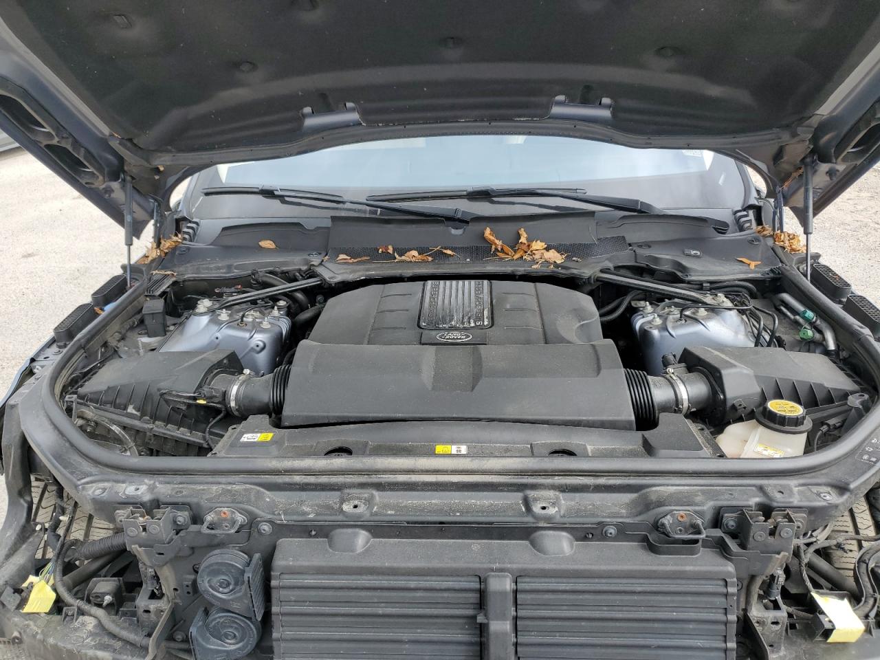 2018 Land Rover Range Rover - Image 13