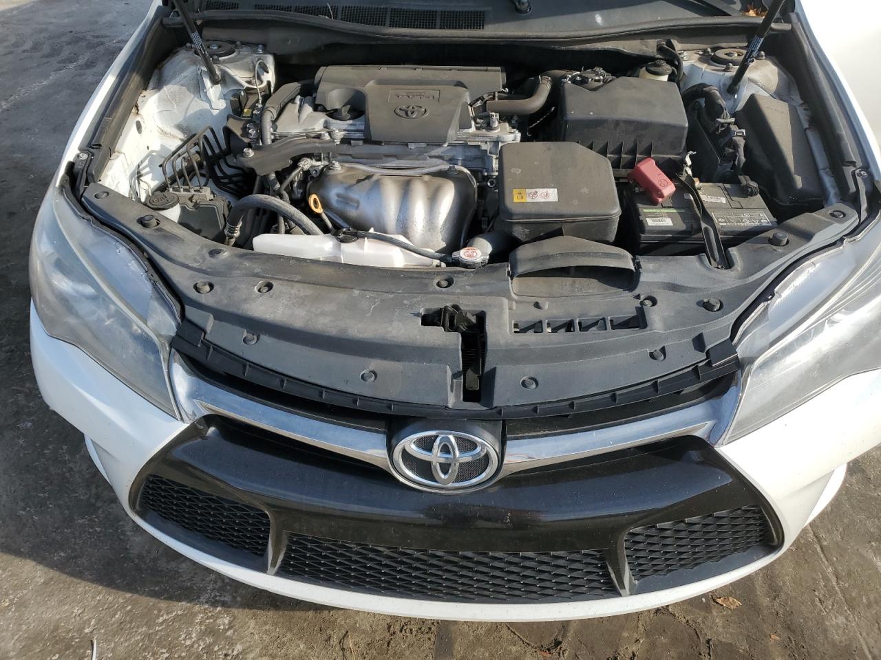 2017 Toyota Camry - Image 12