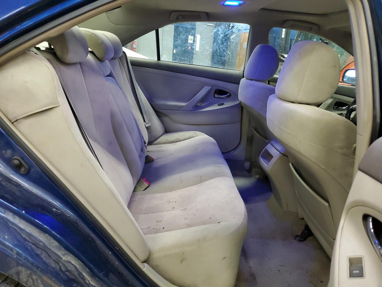 2010 Toyota Camry - Image 10