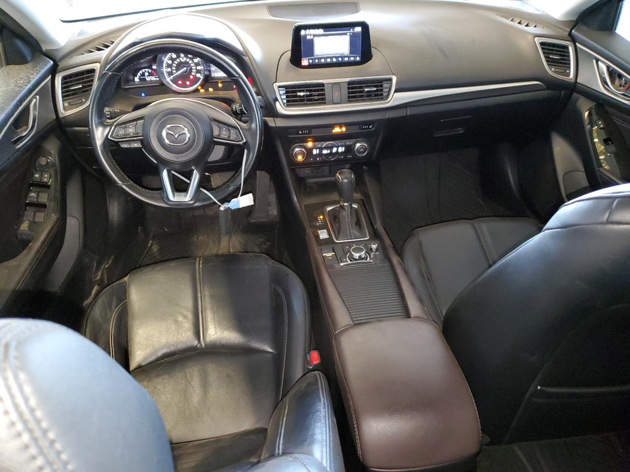 2018 Mazda 3 - Image 8