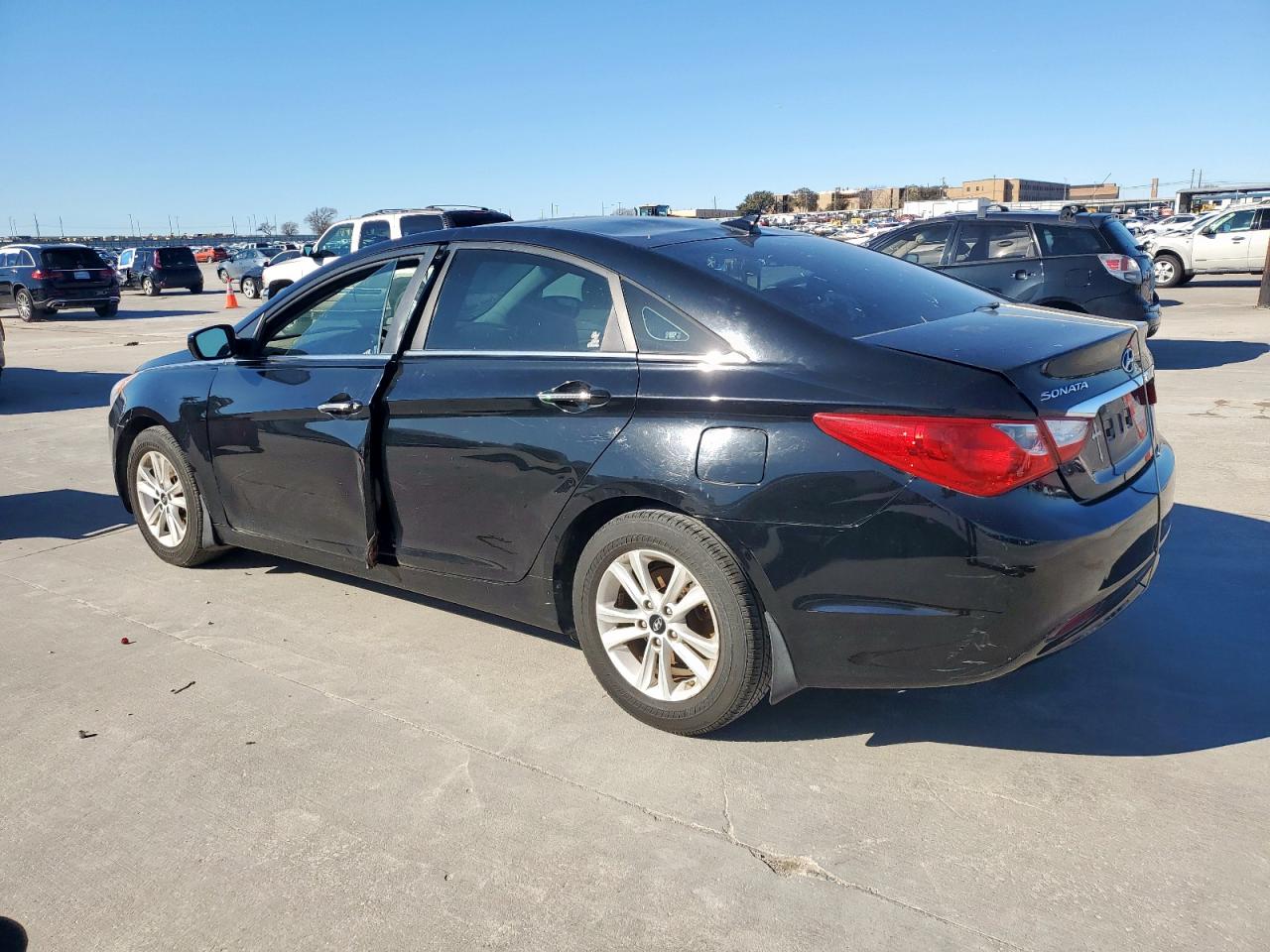 2013 Hyundai Sonata - Image 2