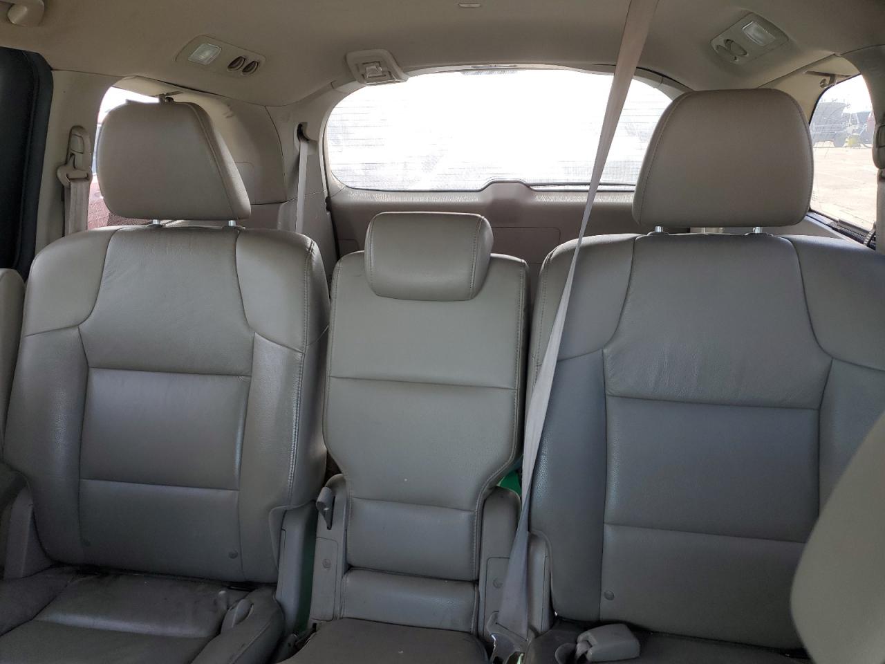 2012 Honda Odyssey - Image 10