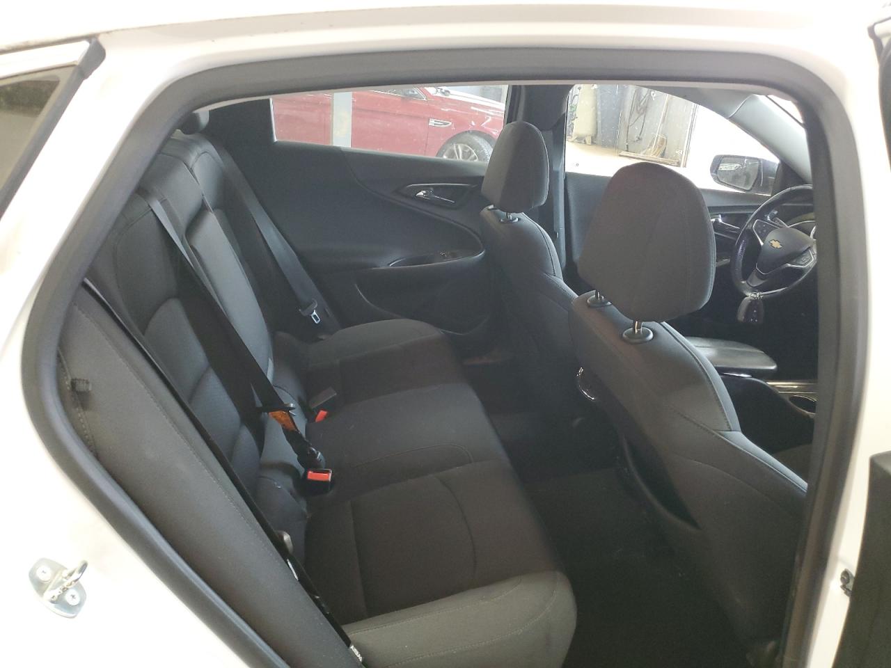 2018 Chevrolet Malibu - Image 10