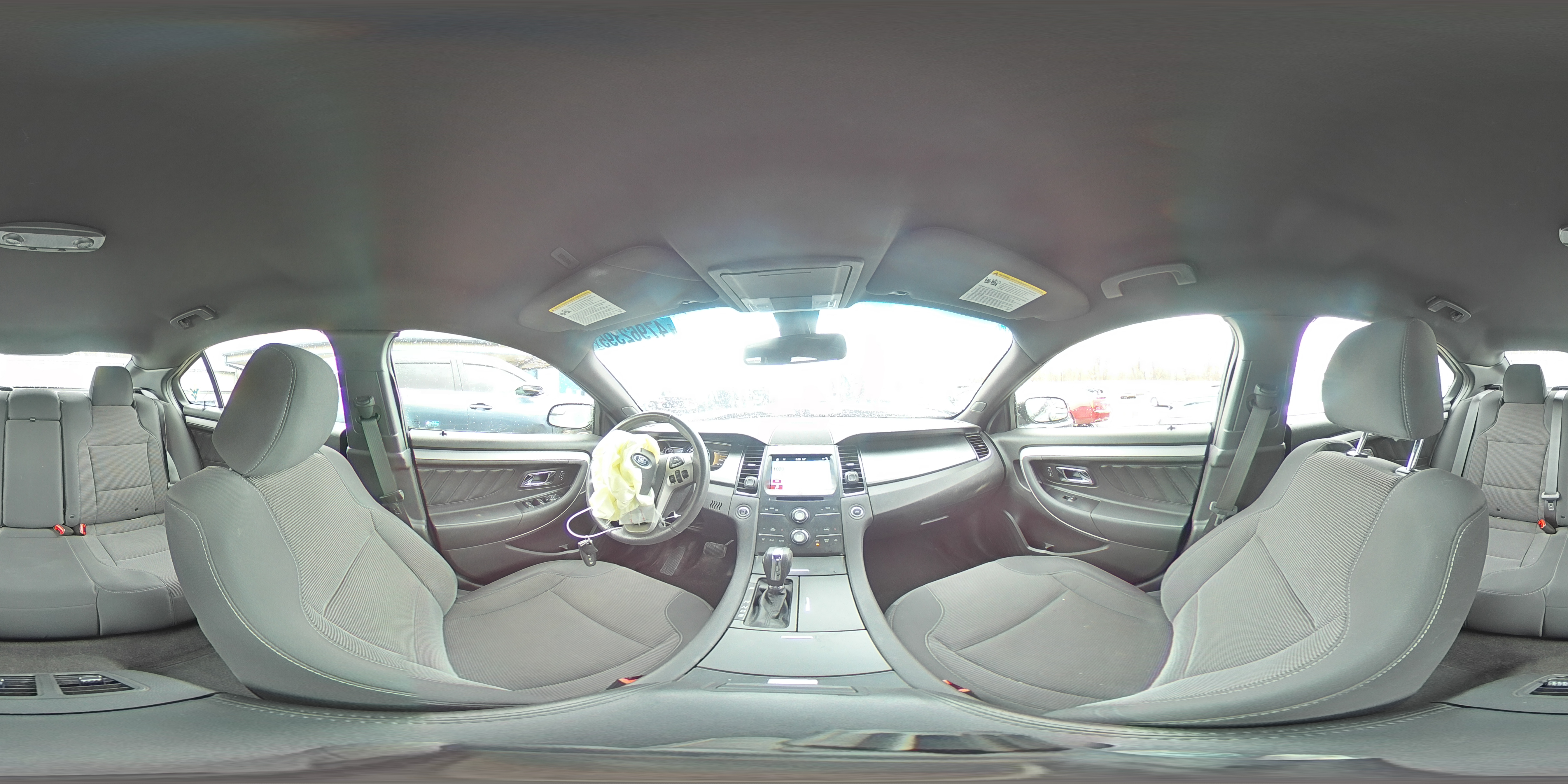 2017 Ford Taurus - Image 14