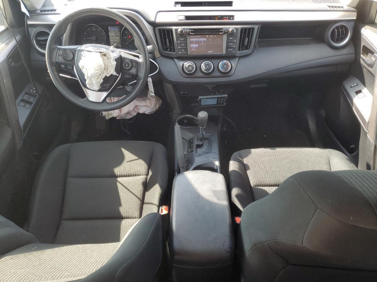 2018 Toyota RAV 4 - Image 8