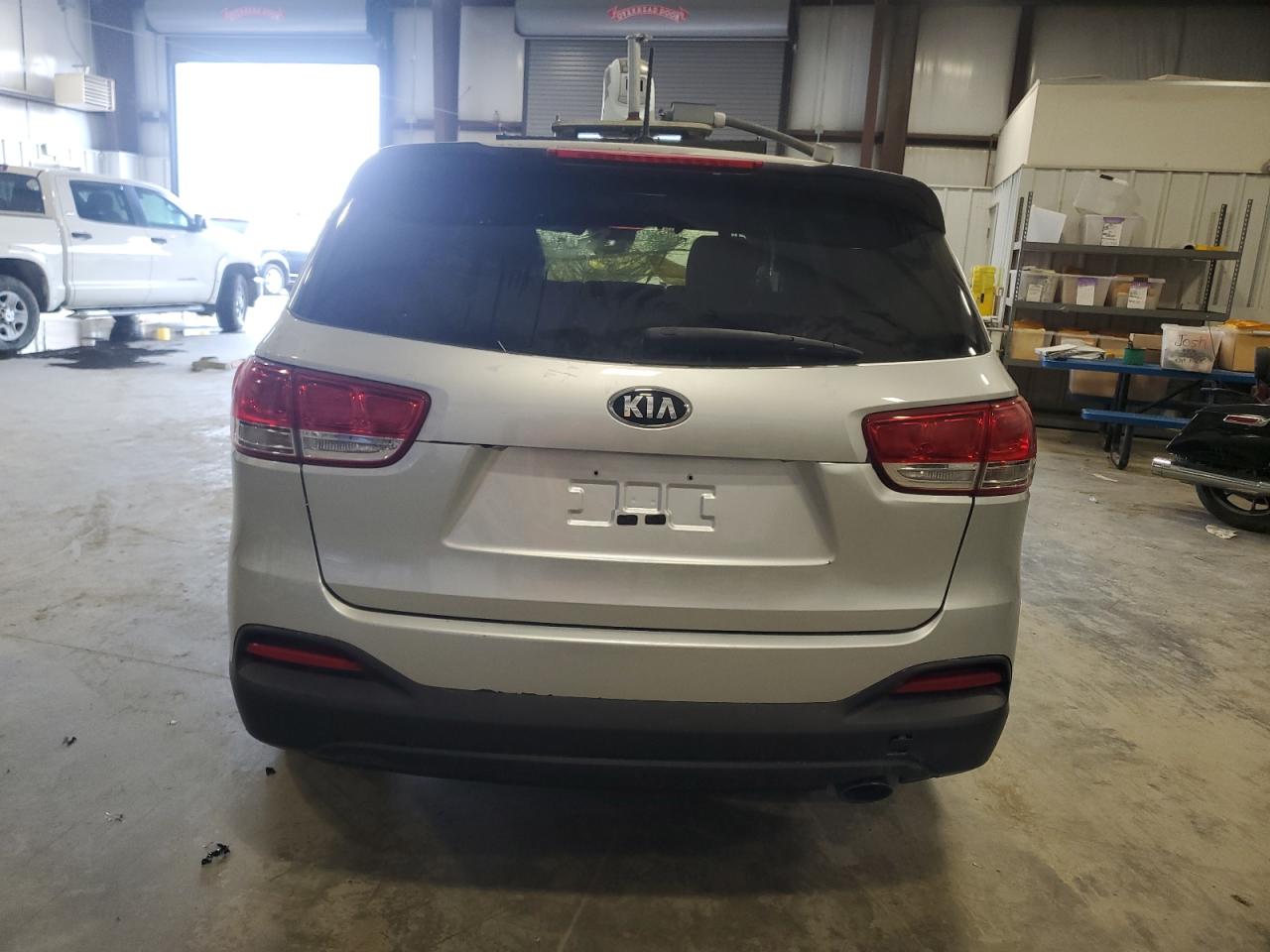 2017 Kia Sorento - Image 6