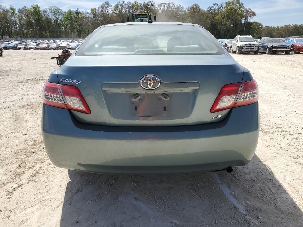 2010 Toyota Camry - Image 6